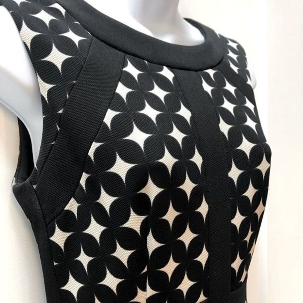 Donna Morgan black and cream sheath dress with gold zip woman’s size 2 - Picture 6 of 6